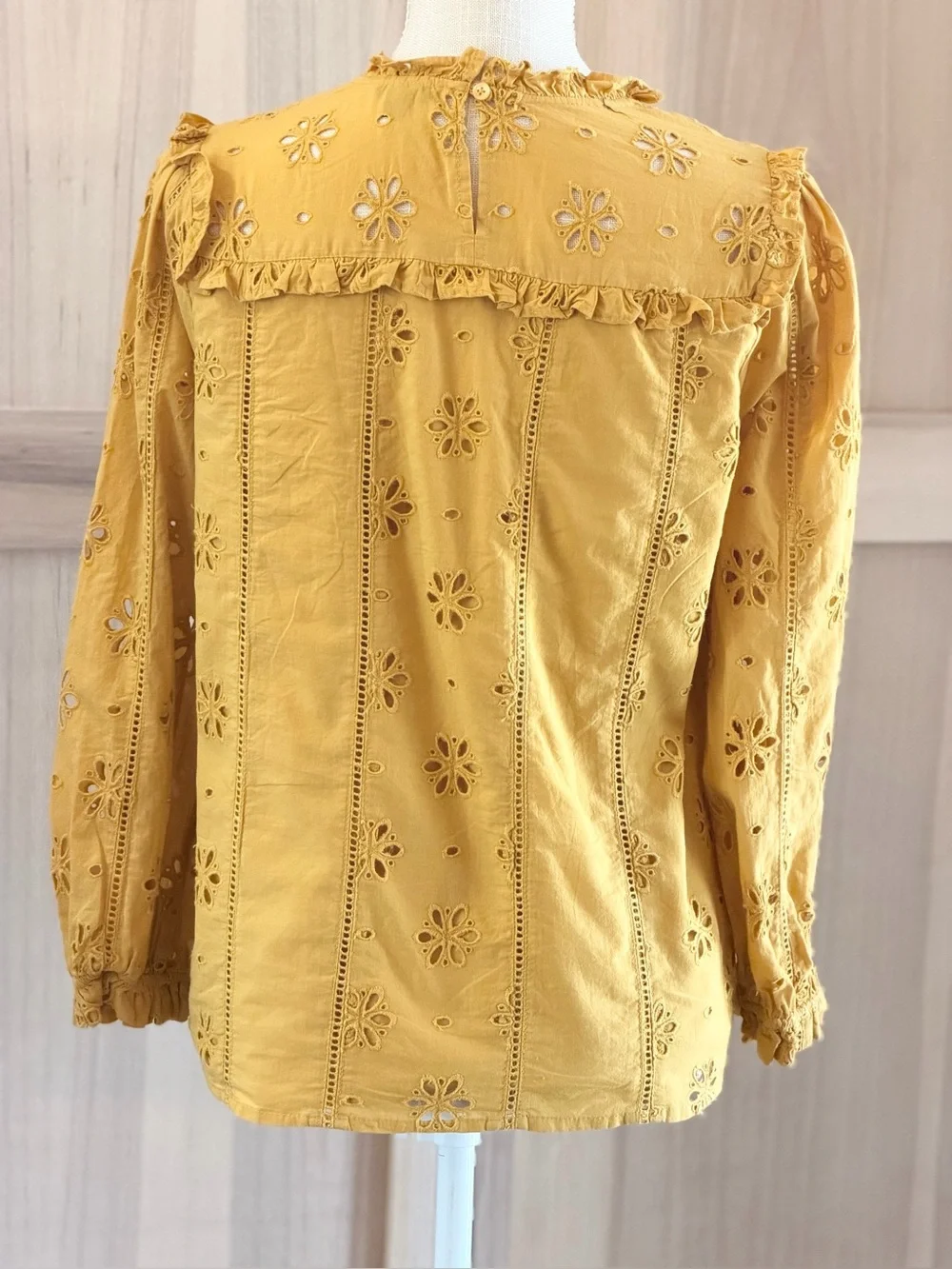J. Crew Mustard Eyelet Long Sleeve Top | Blouse. Women’s Sz-XS Poetcore | Ruffle